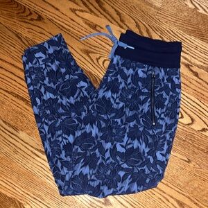 Athleta Trekke North Blue Floral Jogger Size 4 NWOT